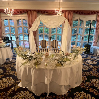 メインテーブルは華やかにしました