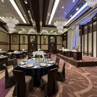 クラシカルな披露宴会場