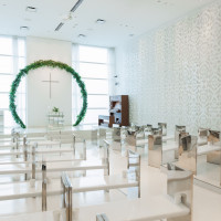 自然光が入るチャペル