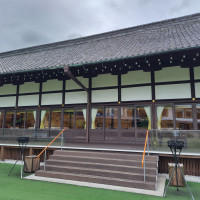 庭園から見た挙式会場エミール