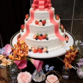 ウエディングケーキ！とってもかわいくて写真映えばっちりでした