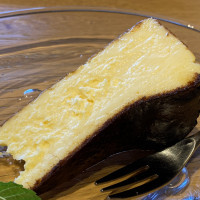 プラス料金でバスクチーズケーキを出せます