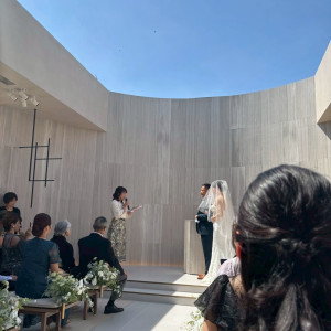 天井が開いた後のチャペル
天気に恵まれました|747887さんのニーズ青山 by T&G WEDDING (旧 青山迎賓館)の写真(2435016)