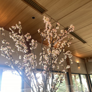 季節の花を使った装花