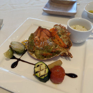 オマール海老のグラタン。スープも濃厚で美味しすぎました。