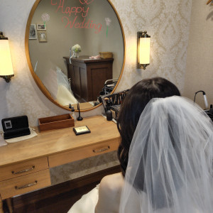 控え室です。顔消しています。|748177さんのラグナヴェール スカイテラスの写真(2436714)