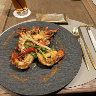 お魚料理のメインです