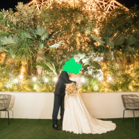 夜はライトアップに照らされていて、テラス外からの景色は綺麗