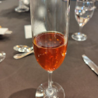 看板料理のコンソメスープ