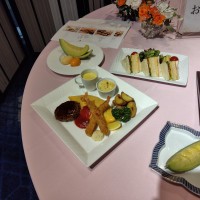 お子様西洋料理の実物ディスプレイ。量はとてもあり豪華です。