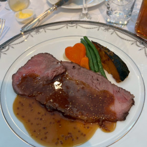 メインディッシュの肉料理です。|748260さんのアーモニーアグレアーブル（旧：マノワール・ディノ）/テイクアンドギヴ・ニーズウェディングの写真(2437318)