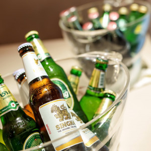 ウェルカムスペースにタイのビールを置きました。|748293さんのニーズ青山 by T&G WEDDING (旧 青山迎賓館)の写真(2441462)
