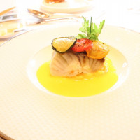 季節のメニューの魚料理です