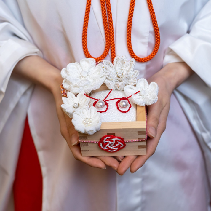 リングピローは持ち込み可能です
挙式では結紐交換をしました