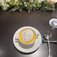 スープ
濃厚なかぼちゃにふわふわのムース