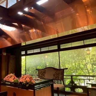 披露宴会場　AKAGANE