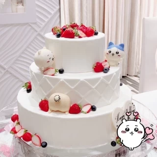 大好きなちいかわのウエディングケーキ、とても嬉しかったです。