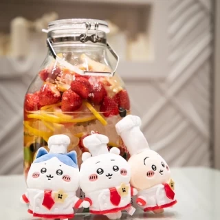 テーブルラウンドでゲストの方に果実酒作って頂きました！