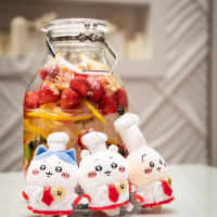 テーブルラウンドでゲストの方に果実酒作って頂きました！
