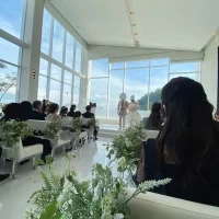 新婦側からの挙式会場の様子です