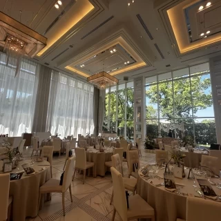 入場扉左