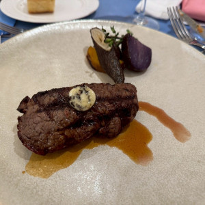メイン肉料理|748755さんの麻布迎賓館/テイクアンドギヴ・ニーズウェディングの写真(2441267)