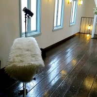 2階の式場にあるプロが挙式中演奏するキーボード