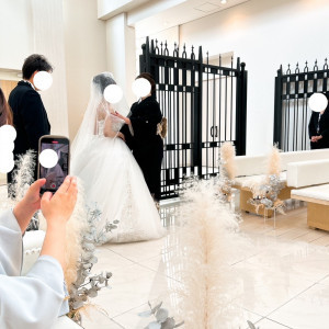 挙式会場のチャペル
入場時の様子|748861さんのBLANC ANGE（ブランアンジュ）の写真(2441800)