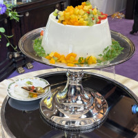 サプライズで用意した2Lの杏仁豆腐。特別に作ってもらいました