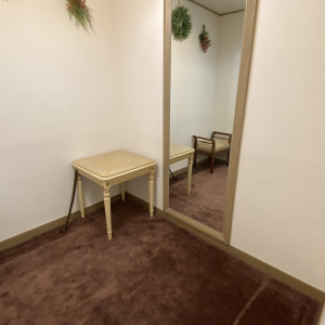 ゲスト着替え用の部屋|748960さんのプリティチャペル大宮（エグリーズ　ドゥ　葉山庵）の写真(2442296)