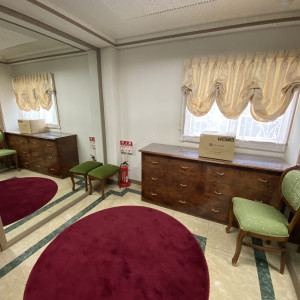 大きな鏡があります|748960さんのプリティチャペル大宮（エグリーズ　ドゥ　葉山庵）の写真(2442298)