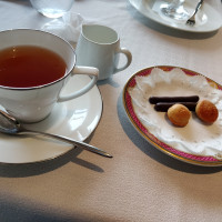 紅茶とセットのお菓子