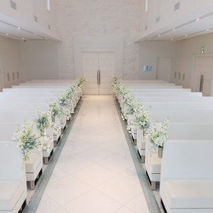 真白な椅子|748965さんのル・センティフォーリア大阪(クラウディアホールディングスグループ)の写真(2535489)