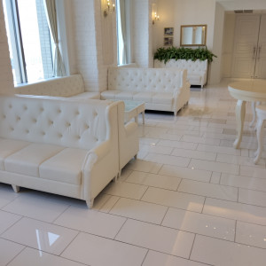 廊下のソファ|748965さんのホテルモントレ ラ・スール大阪の写真(2535799)