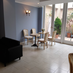 待合スペースからガーデンが見える|748965さんの18（アンウィット）Produced by Casa d' Angelaの写真(2535706)