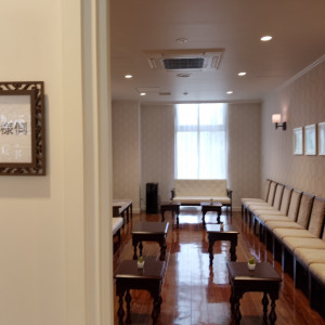 新婦側親族控室|748965さんのル・センティフォーリア大阪(クラウディアホールディングスグループ)の写真(2535504)