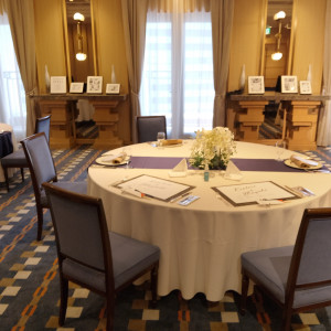 ブルーを基調としたテーブルコーディネート|748965さんのホテルモントレ ラ・スール大阪の写真(2535791)