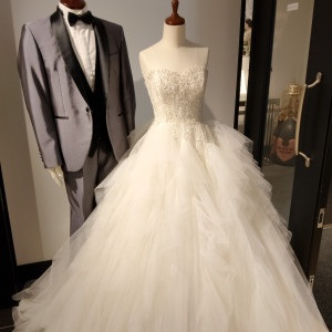 今シーズンの人気ドレスとタキシード|748965さんのアルカンシエル luxe mariage 大阪（アルカンシエルグループ）の写真(2535882)