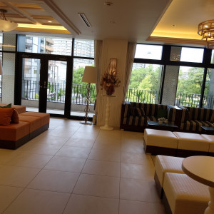 列席者の待合スペース|748965さんのル・センティフォーリア大阪(クラウディアホールディングスグループ)の写真(2535501)