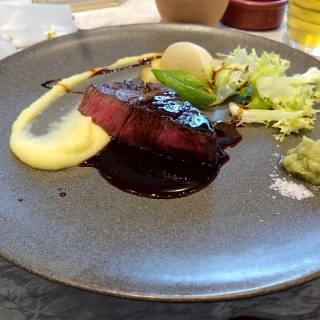 メイン