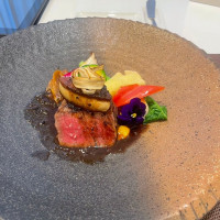 19000円コースのお肉料理
レアで柔らかく食べやすい