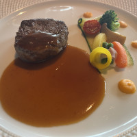 ステーキです。美味しかったです。