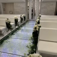 花やグリーンは備え付けのもので変更なしにしました