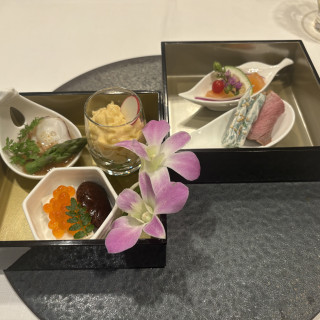 ウニクリームが特に美味しかったです
お花もあって華やかです