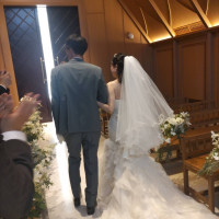 チャペル、新郎新婦退場