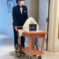 登場シーン。運んでくださるのもゲストにお願いすればよかった