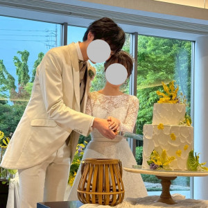 会場の装花に合わせた飾り付けのケーキがとても可愛かったです。|749416さんの岐阜モノリスの写真(2472435)