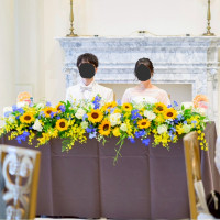 高砂で2人が座っている写真です。