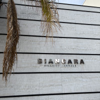 シンプルだけど写真映えしそうな外観でした