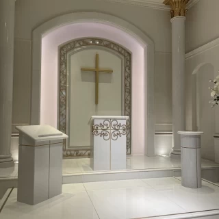 チャペルの正面です。白で統一されておりとても綺麗でした。